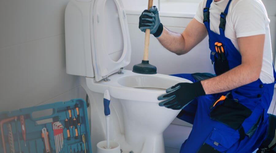 Expert burst pipe repair services in Kingsland, TX